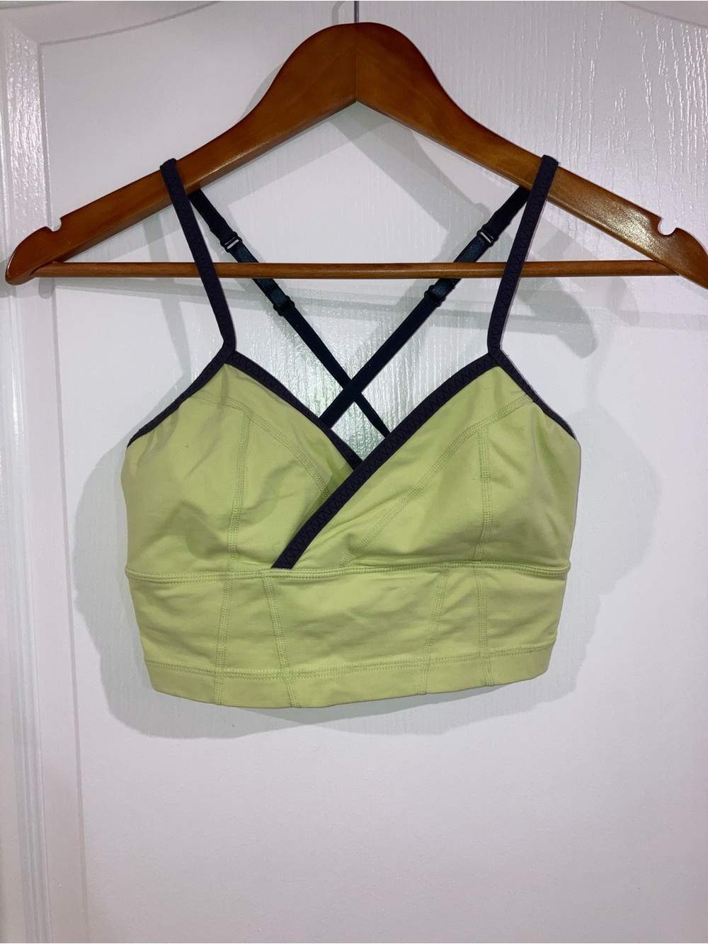 Lululemon Green/Yellow Sports Bralette w/ Criss Cross Straps - size 4